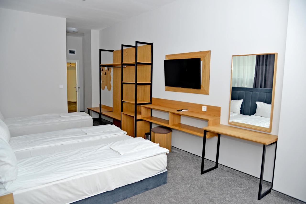 Hotel Ricas Sliven Buitenkant foto