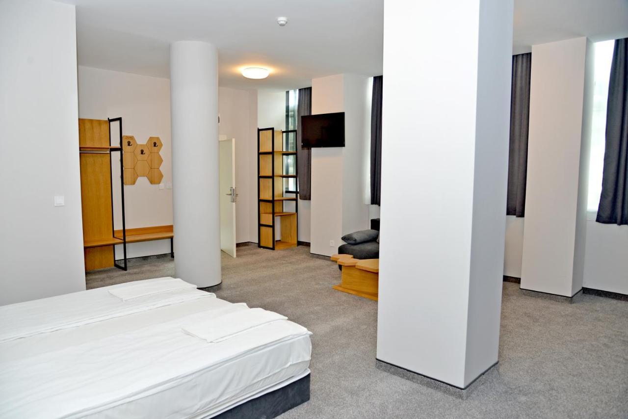 Hotel Ricas Sliven Buitenkant foto