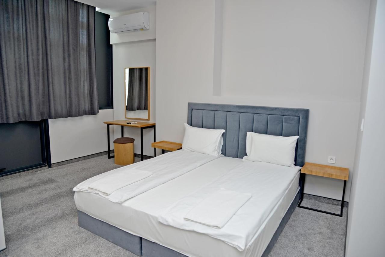 Hotel Ricas Sliven Buitenkant foto