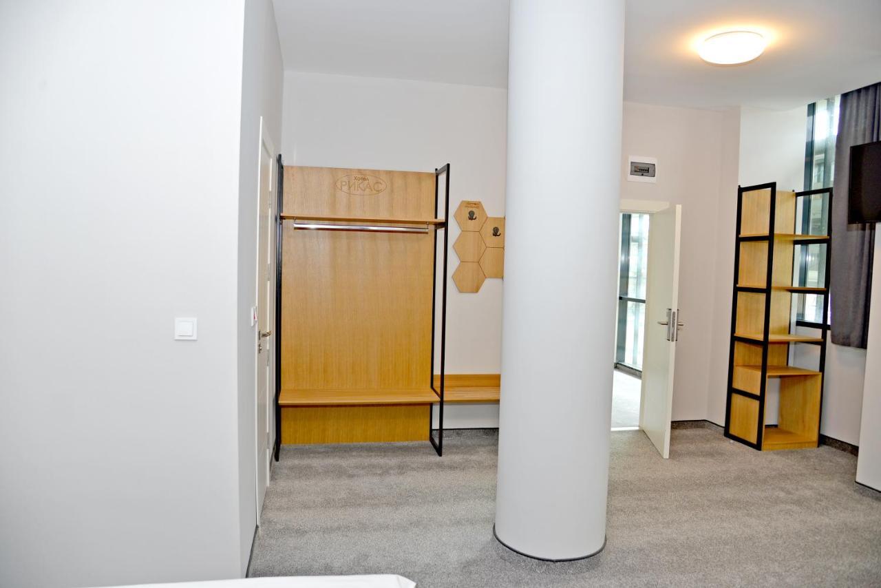 Hotel Ricas Sliven Buitenkant foto